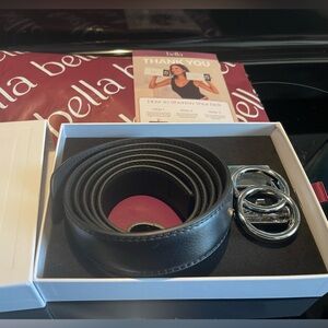 Bella Modern Black Leather Belt